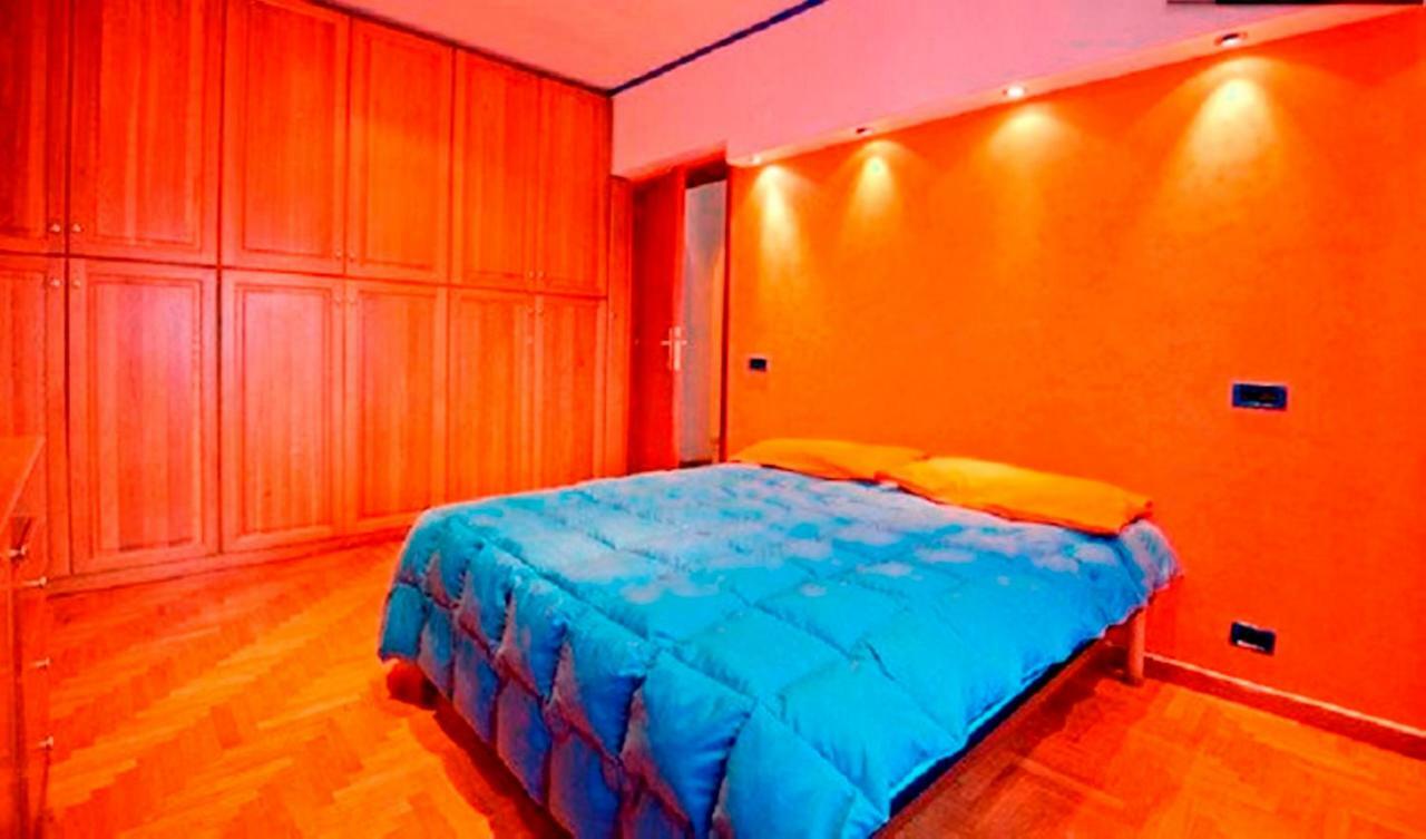 Julias Domus, T Apartment, Metro C * Rom